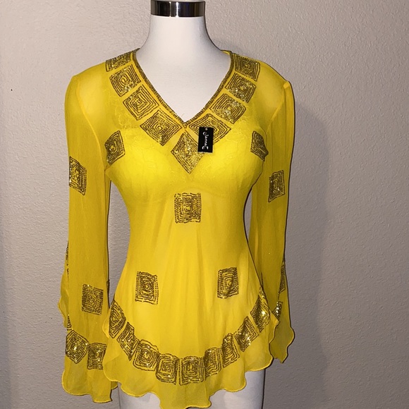 Tops - Beautiful Top size L color: yellow